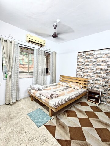 Bedroom in 1 BHK Apartment at Oberoi Mall, Goregaon East – for Rent