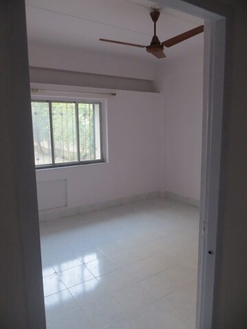 Room in 1 BHK Apartment at Goregaon Vivan, Goregaon West – for Rent