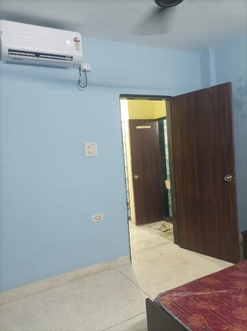 Room in 1 BHK Apartment at Goregaon Vivan, Goregaon West – for Rent