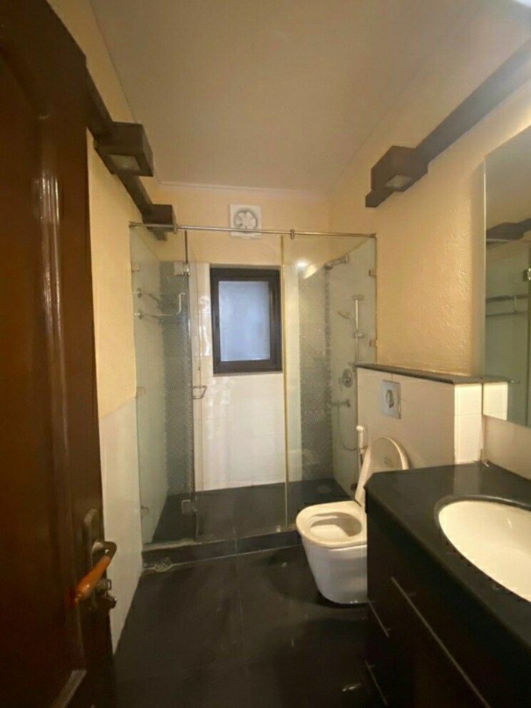 Bathroom, shanti niketan 5 Bedroom 3600 Sq.Ft. Villa In Shanti Niketan Delhi 8903899