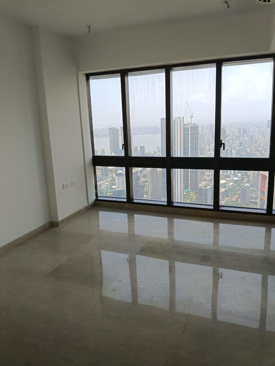 2 BHK + Servant Room Apartment For Rent in Lodha The Park