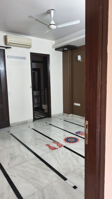 Building Lobby in 3 BHK Builder Floor at Green Park – for Rent