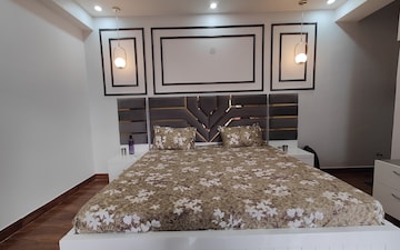2 BHK Apartment For Rent in Prateek Wisteria, Sector 77