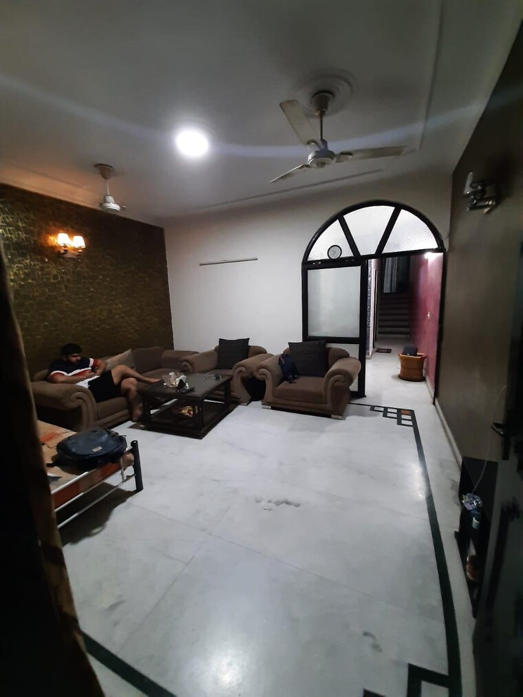 Living Room, lajpat nagar i 2 Bedroom 100 Sq.Yd. Builder Floor In Lajpat Nagar I Delhi 8903957