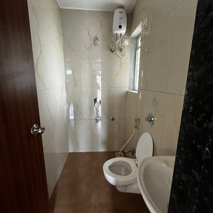 Bathroom, raunak-codename-bonus-city 1 Bedroom 424 Sq.Ft. Apartment In Haware City Thane 8903982