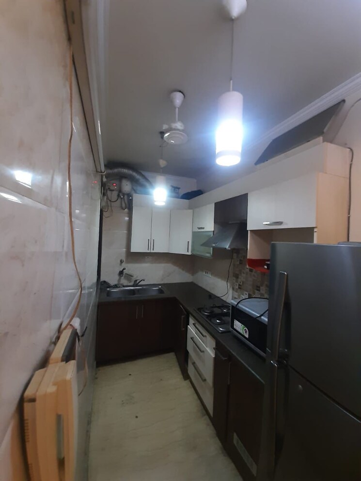 Kitchen, lajpat nagar i 2 Bedroom 100 Sq.Yd. Builder Floor In Lajpat Nagar I Delhi 8903978