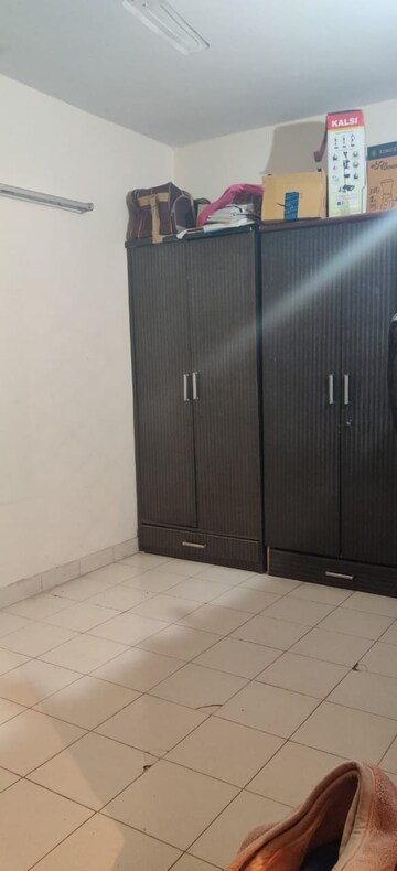 Room in 2 BHK Builder Floor at Lajpat Nagar 4 – for Rent