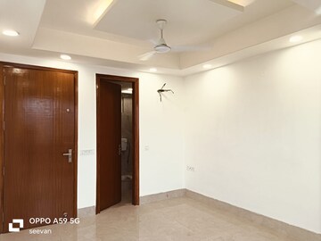 Room in 3 BHK Builder Floor at Chattarpur – for Rent