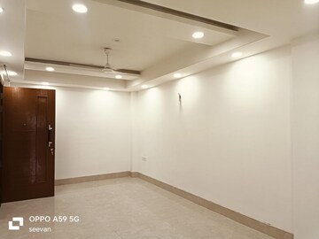 Room in 3 BHK Builder Floor at Chattarpur – for Rent