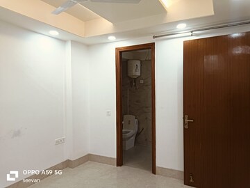 Room in 3 BHK Builder Floor at Chattarpur – for Rent
