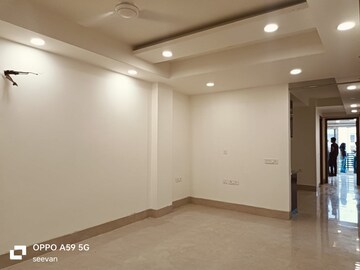 Room in 3 BHK Builder Floor at Chattarpur – for Rent