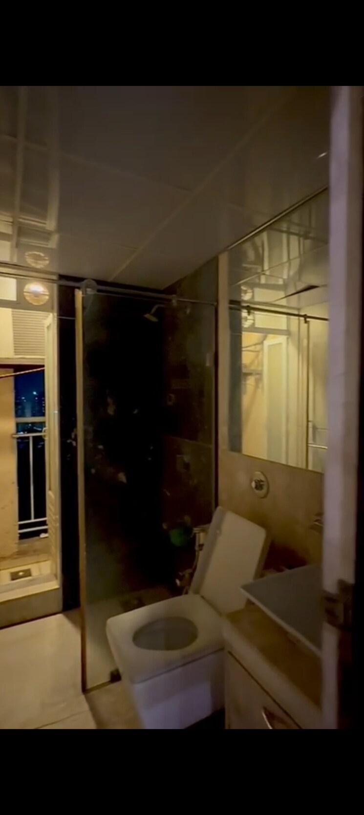 Bathroom, dosti-group-imperia 5 Bedroom 2090 Sq.Ft. Apartment In Manpada Thane 8904064