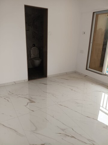 Room in 3 BHK Apartment at Kanak Heights Geeta Bhavan CHS, Malad East – for Rent
