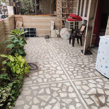 Parking in 2 BHK Builder Floor at Green Fields Colony – for Sale