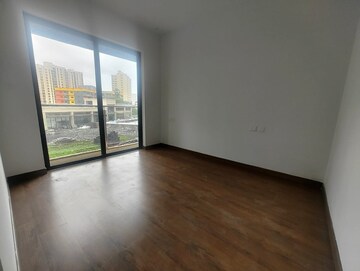 Room in 2 BHK Apartment at Risland The Icon Phase 1, Dhokali – for Rent