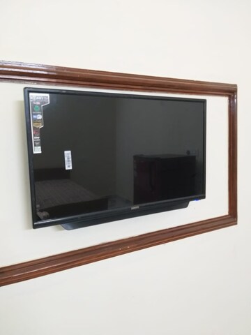 Room in 1 RK Apartment at Central Town, Vip Road – for Rent