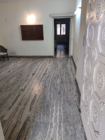 Parking in 2 BHK Builder Floor at Lajpat Nagar 4 – for Rent
