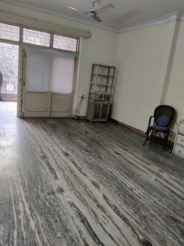 Parking in 2 BHK Builder Floor at Lajpat Nagar 4 – for Rent