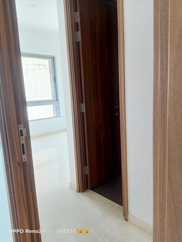 2 BHK Apartment For Rent in Kalpataru Immensa, Kolshet Road