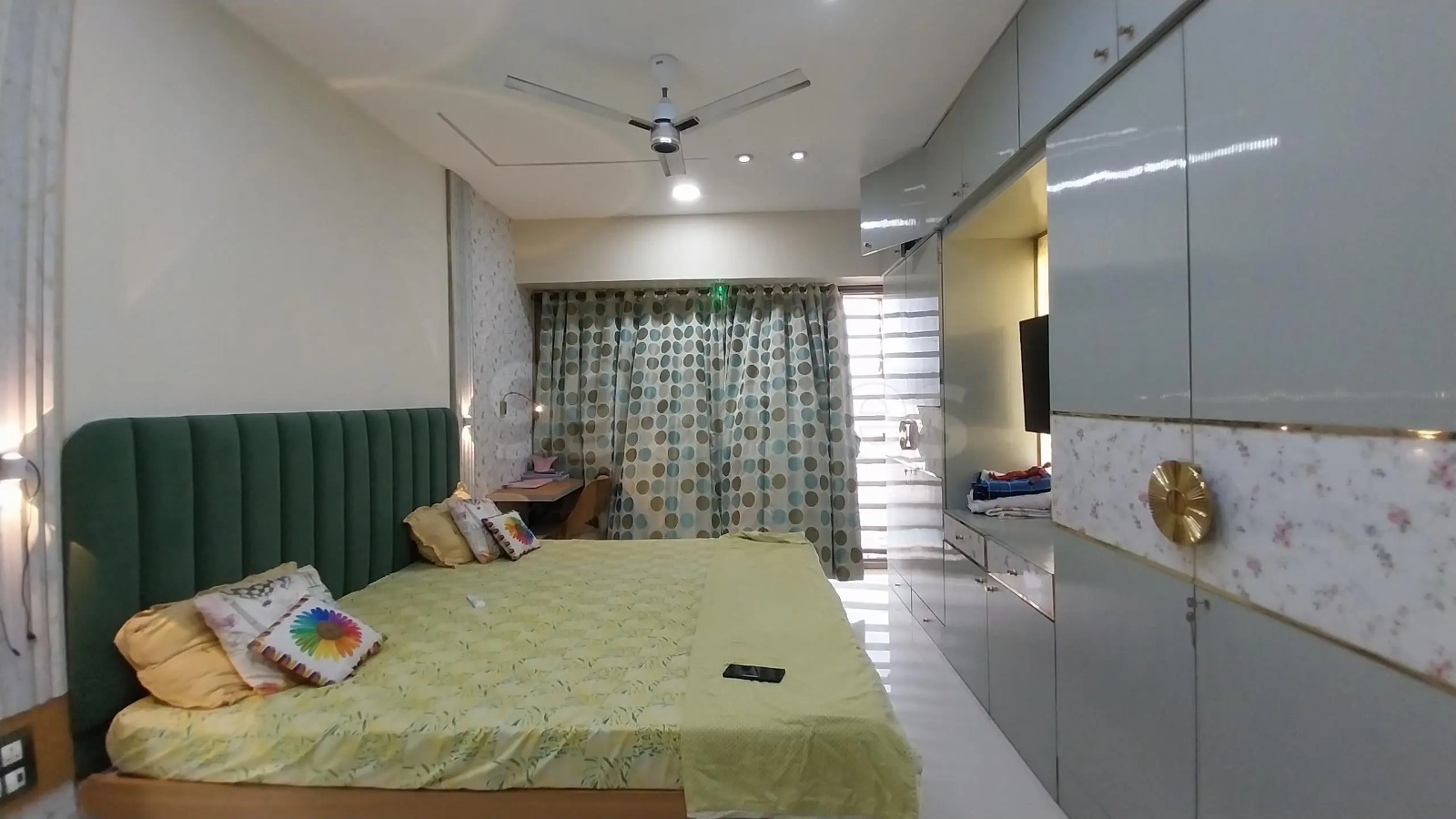3 BHK + Pooja Room Apartment For Rent in One Hiranandani Park Barrington