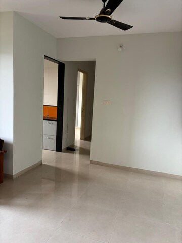 Room in 3 BHK Apartment at Neelkanth Palms, Kapur Bawdi – for Rent