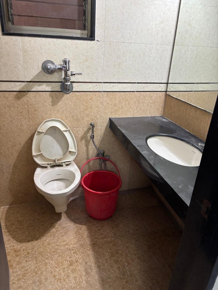 Bathroom, neelkanth-palms 3 Bedroom 850 Sq.Ft. Apartment In Kapur Bawdi Thane 8904217