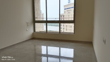Room in 3 BHK Apartment at Hiranandani Estate Rodas Enclave, Ghodbunder Road – for Rent