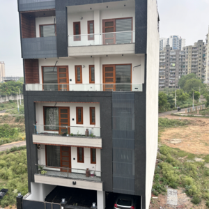 4 BHK Builder Floor For Sale in Sector 76