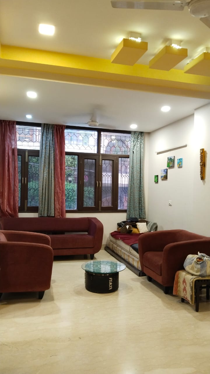3 BHK + Servant Room Builder Floor For Rent in Safdarjung Enclave