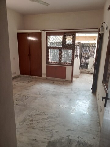 Room in 3 BHK Builder Floor at Greater Kailash I – for Rent