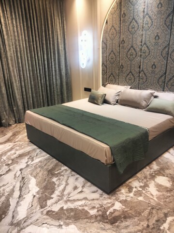 Bedroom in 2 BHK Apartment at Vasant Valley Ivy Tower, Malad East – for Rent