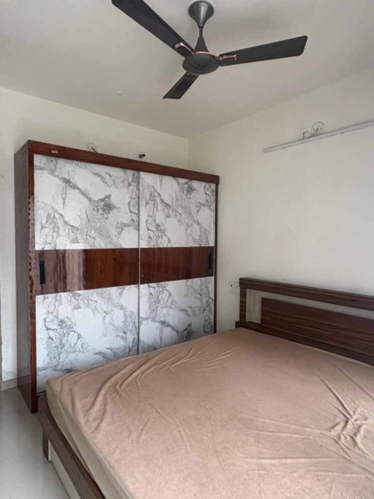 Room, dumas 3 Bedroom 1840 Sq.Ft. Apartment In Dumas Surat 8904316