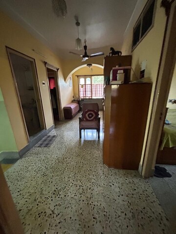 Living Room in 4 BHK Builder Floor at Survey Park – for Sale