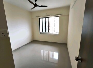 Room in 1 BHK Apartment at Vasant Leela Apartment, Ghodbunder Road – for Sale