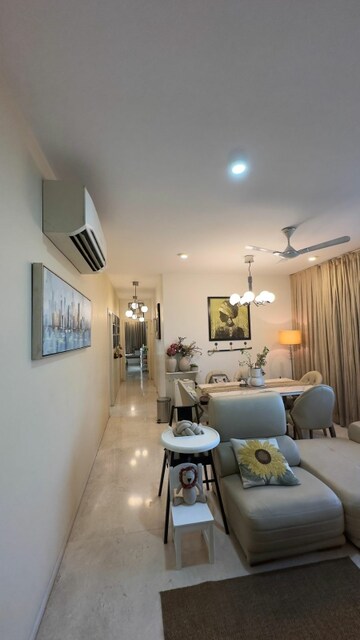 Master Bedroom in 3 BHK Apartment at Oberoi Realty Exquisite, Goregaon East – for Rent