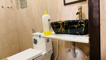 Master Bedroom in 2 BHK Apartment at Karia Konark Campus, Viman Nagar – for Rent