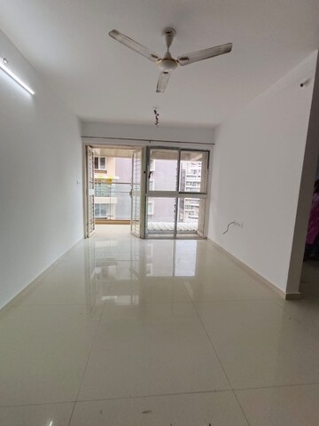 Room in 2 BHK Apartment at Empire Square, Chinchwad – for Rent
