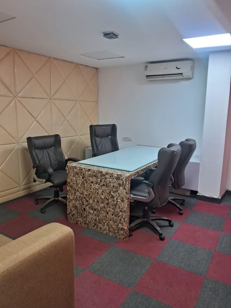 Living Room, sector 59 Commercial Office Space 1000 Sq.Ft. In Sector 59 Noida 8904378