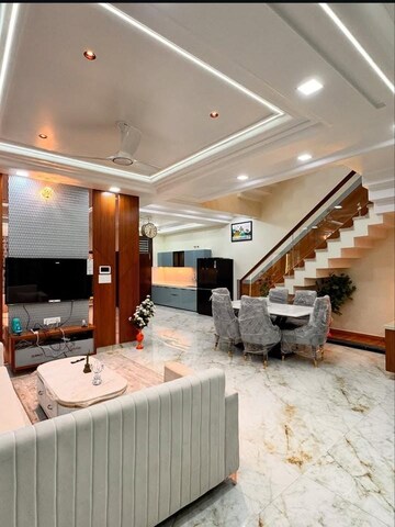 Master Bedroom in 4 BHK Builder Floor at Sector 28 – for Sale