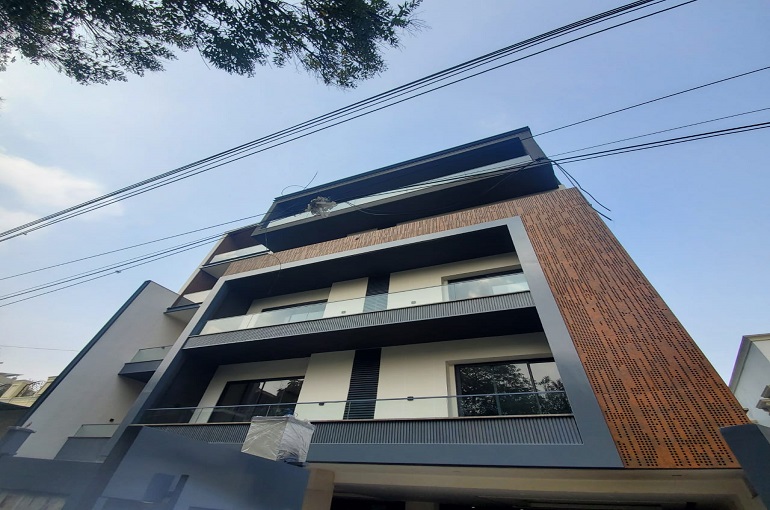 4 BHK + Servant Room,Study Room Builder Floor For Rent in Sector 43