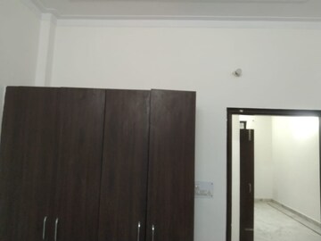 Room in 1.5 BHK Builder Floor at Eros Rosewood City, Sector 49 – for Rent