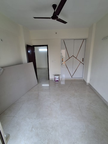 Room in 2 BHK Apartment at Eldeco Acclaim, Sohna Sector 2 – for Rent