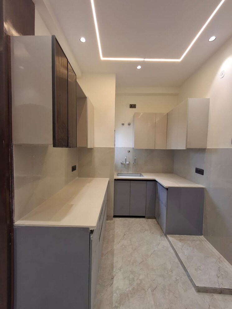 Kitchen, abhay khand 2 2 Bedroom 825 Sq.Ft. Builder Floor In Abhay Khand 2 Ghaziabad 8904479