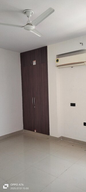 Furnished Amenities in 3 BHK Apartment at M R Platinum 321, Raj Nagar Extension – for Sale