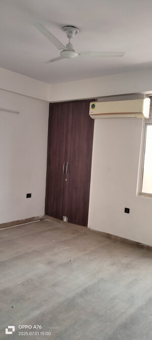 Room in 3 BHK Apartment at M R Platinum 321, Raj Nagar Extension – for Sale