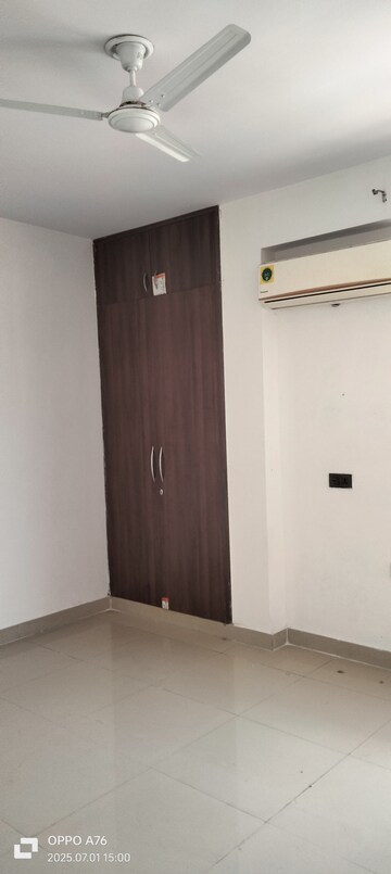 Room in 3 BHK Apartment at M R Platinum 321, Raj Nagar Extension – for Sale