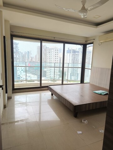 Room in 3 BHK Apartment at Krypton Tower, Prabhadevi – for Rent