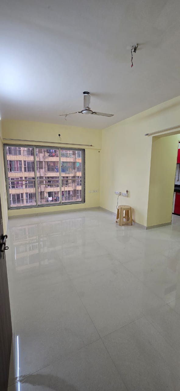 1 BHK + Extra Room 428 Sq.Ft. Apartment in Dharti Pressidio