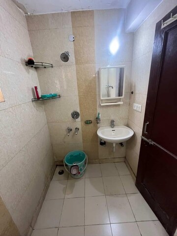 Bathroom in 1 BHK Apartment at Expenable LIG, Sector 13 Dwarka – for Rent