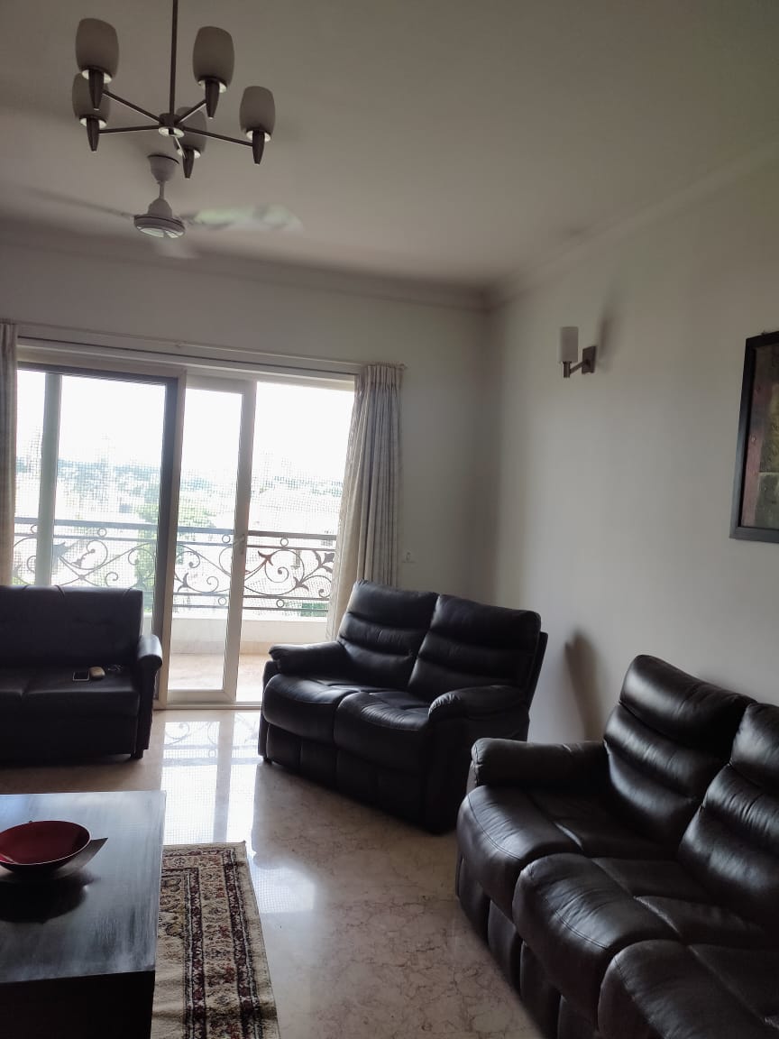 4 BHK 2300 Sq.Ft. Apartment in RMZ Woodsvale